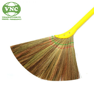 Escoba Ecológica Premium Pequeña de Hierba Natural con Mango Largo de Madera, Cerdas Suaves sin Bandera de hasta 9 Pulgadas para Limpieza de Suelos Interiores - Product Image 2