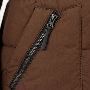 Blouson matelassé slim fit pour femme, style asymétrique, poches latérales zippées, col montant, poignets élastiques, veste d'hiver matelassée pour femme - Product Image 3