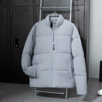 Veste d'hiver matelassée pour homme, couleur unie, col montant, fermeture éclair, rembourrage épais en polyester, coupe décontractée, coupe-vent, ajustement régulier