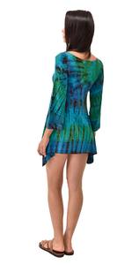 Robe tunique bohème tie-dye peinte à la main en rayonne et élasthanne pour la détente - Product Image 2