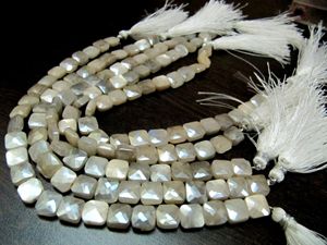 Perles facettées en pierre de lune naturelle couleur pêche 7-8mm, fil de 8 pouces de long, plaqué argent - Product Image 1