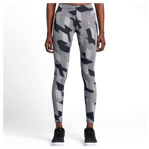 Pantalons de yoga personnalisés de style camouflage haut de gamme pour femmes, offrant une grande élasticité et un confort supérieur, avec un motif imprimé décontracté - Product Image 3