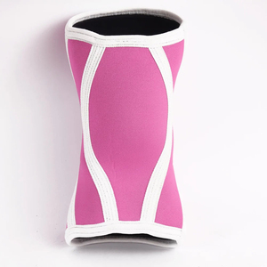 Genouillères flexibles fabriquées avec un tissu de qualité supérieure offrant un soutien fiable, un confort et une durabilité pour les modes de vie actifs. - Product Image 2