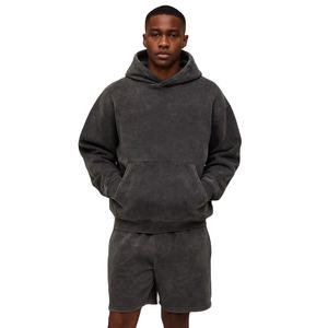 Ensemble court innovant et superbe, confortable, en deux pièces, sweat-shirt et short sur mesure pour hommes, fabriqué au Pakistan - Product Image 1