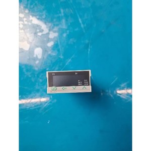Controlador de Procesos Digital RKC FK05-MM-3*HH-NN/N/11 Usado Como Está, Piezas de Equipos Semiconductores Legados - Product Image 3