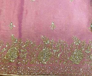 Traje de lujo moderno de diseñador sin coser, bordado a mano, para mujer, ropa tradicional india para fiestas. - Product Image 3