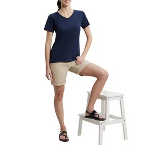T-shirts personnalisés brodés avec logo pour femmes, col en V, manches courtes, coton respirant, uni, décontracté, t-shirts basiques, hauts pour femmes. - Product Image 6