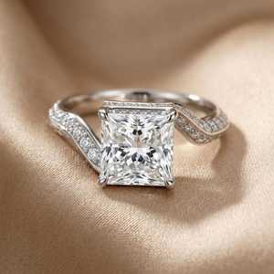 Bague Moissanite Scintillante 6MM Coupe Princesse avec Halo Caché et Tige Bypass en Argent 925 – Cadeau Idéal pour Anniversaires et Vœux de Bonne Santé pour Amis - Product Image 3