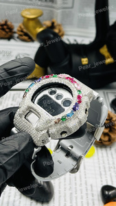 Reloj digital con incrustaciones de diamantes de imitación y bisel de piedras de colores, caja plateada, para unisex. - Product Image 4