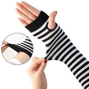 Manchettes rayées pour femmes, gants longs sans doigts en tricot sans couture, motif rayé noir et gris pour adultes - Product Image 3