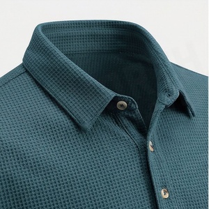 Vente en gros de polos pour hommes sur mesure avec logo imprimé, nouveau design, couleur unie, tissu tricoté, fabriqué au Pakistan - Product Image 4