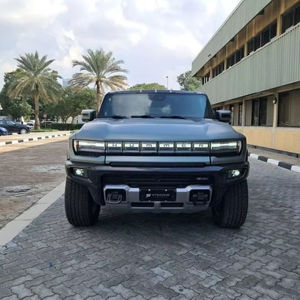 GMC para SUV Eléctrico, Primera Edición, Tracción en las Cuatro Ruedas, Batería de Litio, Asientos de Cuero, Neumáticos R21 - Product Image 1