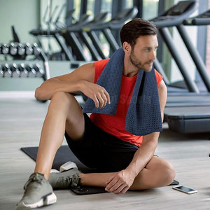 Serviettes de sport personnalisées légères, les plus vendues, de qualité supérieure, fabriquées avec des matériaux de haute qualité, serviettes de bain pour la salle de sport - Product Image 2