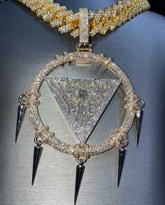 Pendentif Œil qui voit tout en or 18 carats serti de moissanite avec breloques à pointes, bijoux unisexe à thème géométrique Hip Hop - Product Image 3