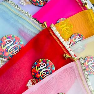 Ensemble d'enveloppes cadeaux élégantes en organza Shubh Labh, pochettes festives pour cadeaux de retour pour mariages, Diwali et occasions spéciales - Product Image 1