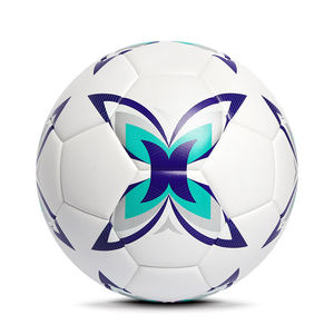 Balón de fútbol blanco con logo personalizado impreso, patrón de estrellas púrpura y turquesa, para entrenamiento profesional y partidos de fútbol profesional. - Product Image 5