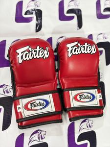 ถุงมือเฟร์เท็กซ์สีแดง รุ่นโปร MMA แบบเปิดฝ่ามือ น้ำหนักเบา สายรัดปรับได้ สำหรับการฝึกซ้อมและการต่อสู้ มวยไทย สำหรับมืออาชีพ MMA - Product Image 3