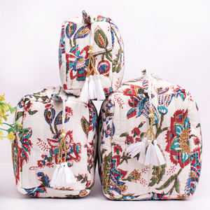 กระเป๋าเครื่องสำอางแบบกันน้ำพิมพ์ลายผ้าฝ้ายคุณภาพสูงแบบควิลท์พร้อมซิป  ผลิตตามสั่งจากโรงงาน เป็นมิตรกับสิ่งแวดล้อม  ชุดจัดระเบียบเครื่องสำอางขนาดใหญ่ - Product Image 2