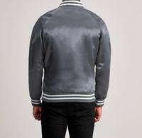 Fabricant de vestes universitaires personnalisées pour la vente en gros, la production de vêtements sous marque privée et les commandes de vêtements en gros