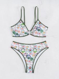 Pedidos al por mayor de bikinis con estampado tropical y ribete verde. Directo de fábrica, OEM, etiquetas personalizadas y envío B2B rápido a todo el mundo. - Product Image 5