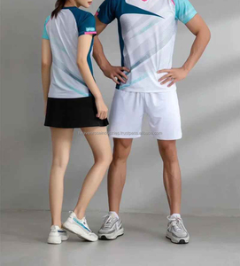 Conjunto de uniforme de tenis con estampado de sublimación personalizado, camisa y pantalones cortos deportivos transpirables de secado rápido para hombres y mujeres - Product Image 5