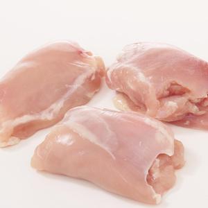 Suministro Confiable de Pollo Orgánico Congelado para Exportación, Muslos de Pollo con 24 Meses de Vida Útil para Compradores Mayoristas, Calidad Halal IQF - Product Image 4