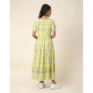 Robe longue bohème artisanale pour femme, unie jaune et blanche, taille naturelle, idéale pour les sorties décontractées - Product Image 4
