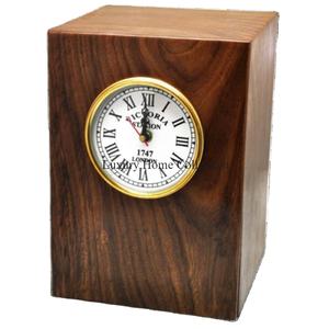 ที่เก็บขี้เถ้าจากไม้รูปทรงสี่เหลี่ยมผืนผ้าพร้อมโกศใส่นาฬิกา - Product Image 1