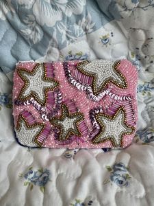 Pochette élégante brodée à la main avec de magnifiques motifs pour les petits essentiels - Product Image 2