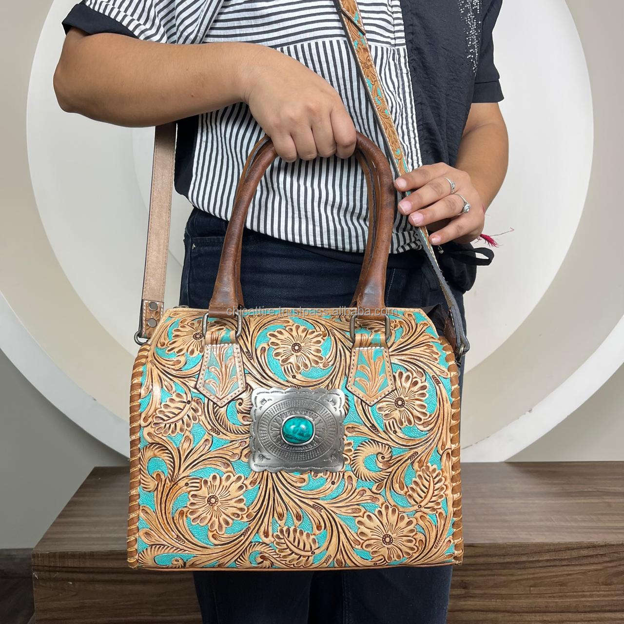 Tan & Turquoise Accents