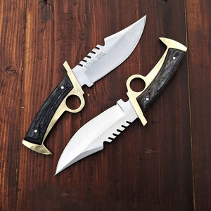Cuchillo Bowie de Acero D2 Hecho a Mano con Mango de Cuero, Guarda de Latón y Funda de Cuero Fino, Espiga Completa, para Caza y Camping al Aire Libre - Product Image 1