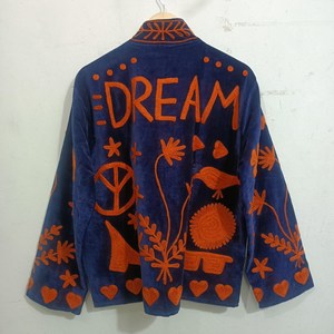 Veste Suzani en velours bleu brodée à la main, un incontournable de la mode indienne, cadeau d'Halloween pour elle, vêtement d'extérieur bohème - Product Image 4