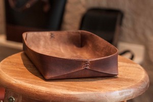 Étui en cuir véritable fait main pour dés à jouer, plateau pliable de rangement de bureau, boîte de rangement pour jeux en cuir, sac organisateur GLTY-0057 - Product Image 5