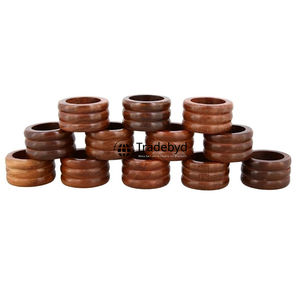 Anneau de serviette rond en bois classique fait main, écologique et durable, décoration de table haut de gamme pour accessoires de mariage par Tradebyd - Product Image 2