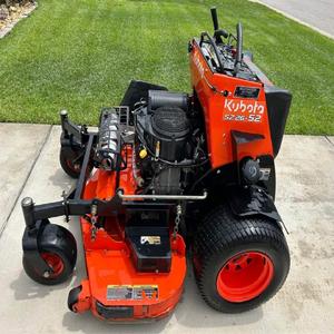 Vente en gros de tondeuse autoportée Kubota 190cc Diesel 4x4, puissante, 2 temps, pour la coupe de l'herbe industrielle et l'aménagement paysager - Product Image 6