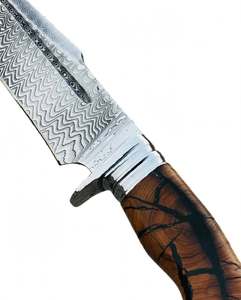 Couteau utilitaire à lame fixe en acier Damas artisanal, manche hybride en résine et bois, outil de préparation et de découpe pour l'extérieur - Product Image 5