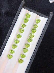 Lote de Piedras Preciosas de Peridoto Verde Natural de 14.10 Quilates, Piedras Sueltas Genuinas de Alta Calidad para la Fabricación de Joyas, Suministro al por Mayor - Product Image 3