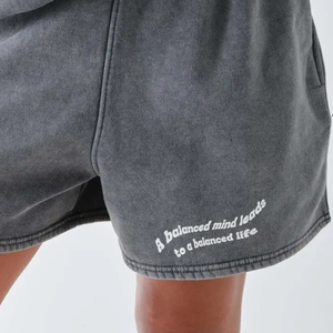 Pantalones Cortos Deportivos con Estampado Puff en Color Gris, Material de Primera Calidad, Precio al por Mayor, con Logotipo Personalizado, Mejor Precio, Ropa Deportiva para Mujer - Product Image 4