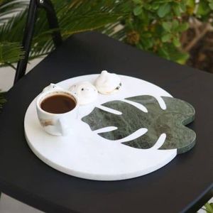 Planche à découper en marbre écologique, fabriquée à partir de pierre naturelle pour une utilisation durable en cuisine et une grande résistance. - Product Image 3