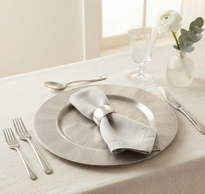 Platos de Metal para Servir, Diseño Geométrico Grabado, para Hogar, Cafeterías y Cantinas, Platos Plateados - Product Image 1