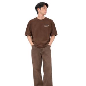 T-shirt à col rond marron surdimensionné pour homme avec pantalon marron coupe décontractée, tenue streetwear décontractée - Product Image 3