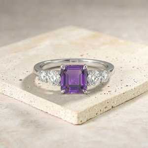 Bague de fiançailles en améthyste naturelle, argent sterling 925, améthyste carrée octogonale avec pierres latérales, cadeau de février - Product Image 3