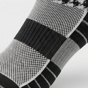Crew Socks Houndstooth Pattern Black White Breathable Knitted Adult Casual Style - Product Image 5