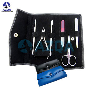 Kit de manucure et pédicure pour tout-petits en acier inoxydable avec étui, coupe-ongles, repousse-cuticules, limes et pinces - Product Image 5