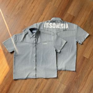 Chemises boutonnées amples 100 % coton pour hommes et femmes, fabrication OEM ODM, usine de vêtements vietnamienne au Vietnam. - Product Image 5