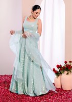 Robe longue élégante en mousseline de soie coupe trapèze avec haut court à col carré, superposition transparente à volants et imprimé géométrique métallisé, pour soirée et cérémonie