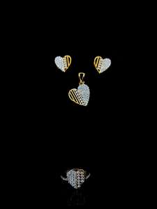 ชุดเครื่องประดับเพชรรูปหัวใจสองสีทองคำ 9K ประกอบด้วยจี้ ต่างหู และแหวน ประกายระยิบระยับตลอดกาล ชุดเครื่องประดับรูปหัวใจสัญลักษณ์แห่งความรักบริสุทธิ์ - Product Image 5
