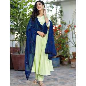 Ensemble de costume élégant en mousseline de soie vert brume - Taille XS avec haut à manches trois-quarts - Product Image 6