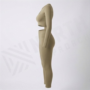 Conjunto de Yoga para Mujer al por Mayor, Último Diseño, Ropa Deportiva Sostenible para Gimnasio y Fitness, Ropa de Entrenamiento con Color Personalizado - Product Image 3