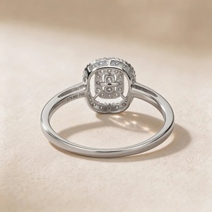 Anillo de Compromiso de Oro Blanco de 9K con Diamante Cultivado en Laboratorio de Corte Redondo de 1.30CT, Halo y Tallo Dividido con Pavé, Joyería Fina Personalizada para Mujer - Product Image 6